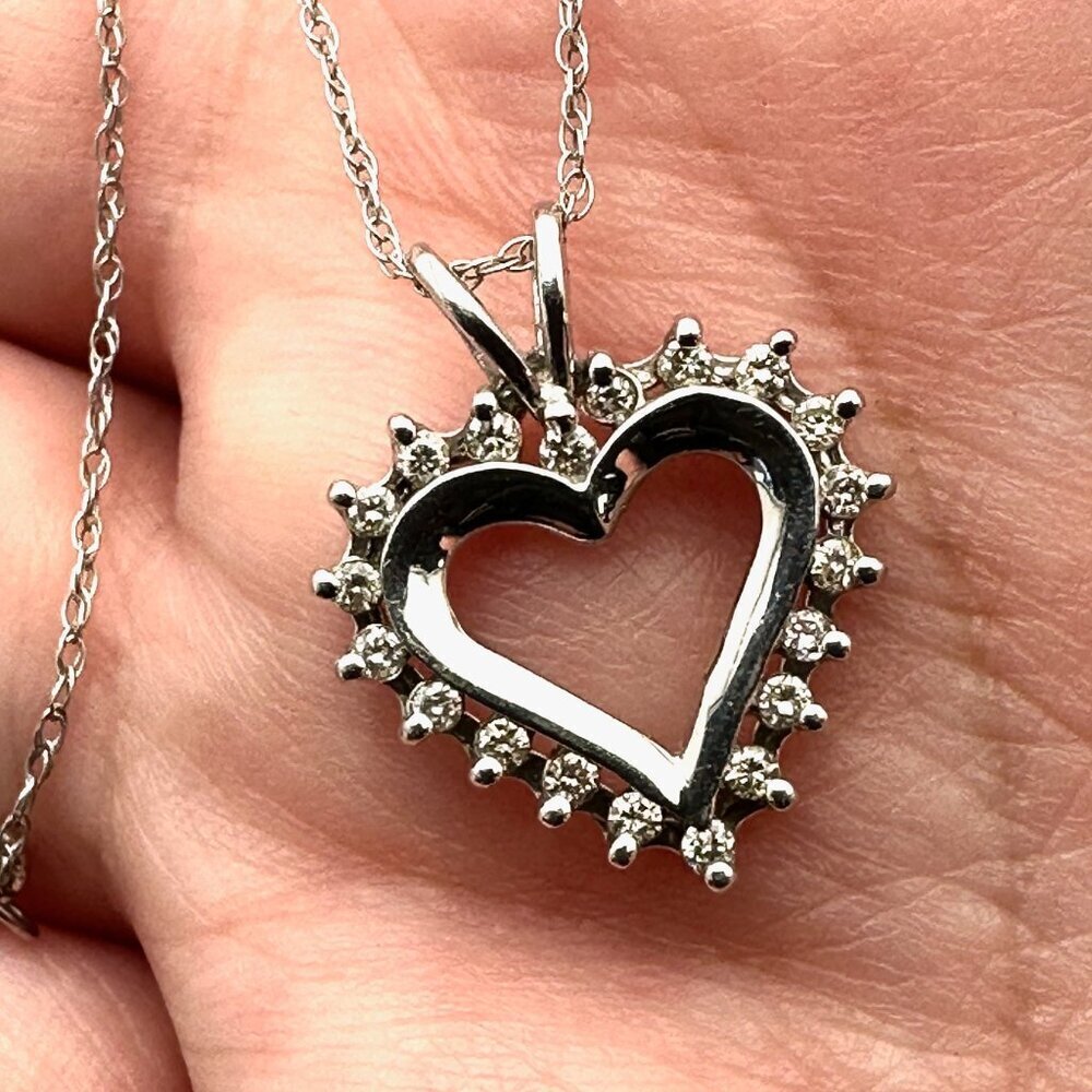 10K White Gold White Sapphire Heart Pendant 18 Inch Necklace